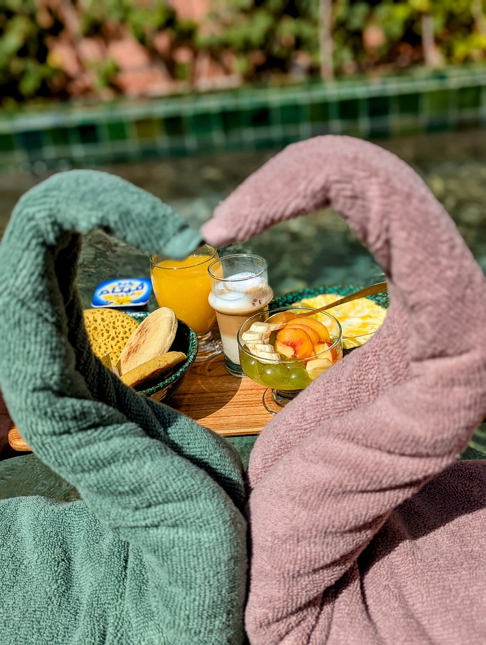 Petit-déjeuner marocain au Riad NalaN, terrasse patio